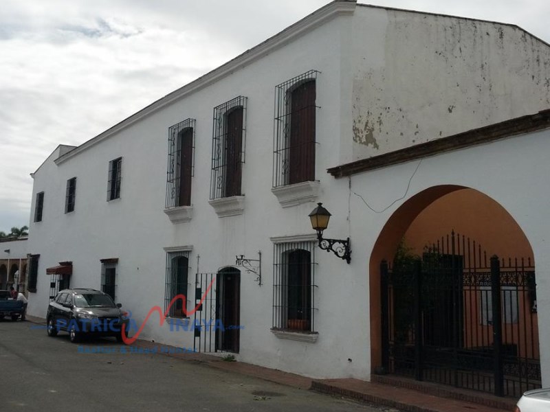 Venta y Alquiler de Casa Colonial del siglo XVI, Zona Colonial, Santo Domingo.